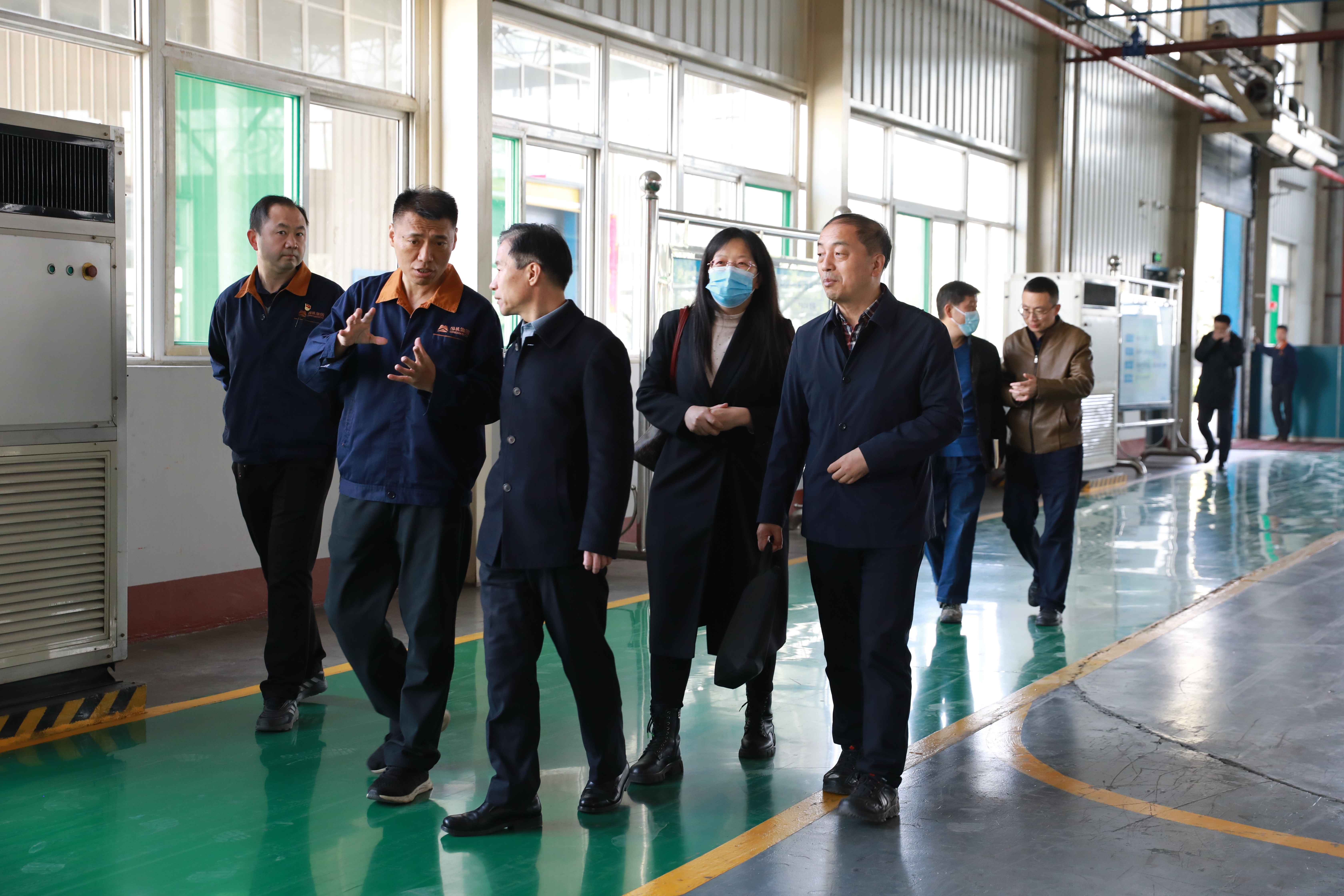 參觀車間現(xiàn)場.JPG